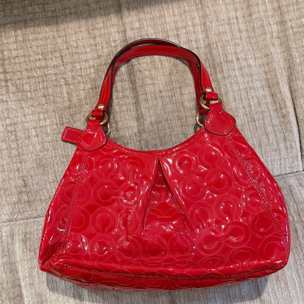 Coach Gramery patent leather and boss signature C Red shoulder bag 6 x 9 - Picture 14 of 14